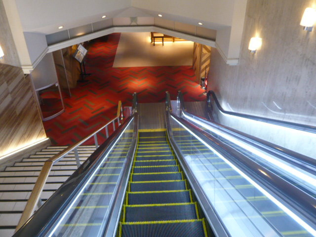 渋谷東急REIホテルのフロントは、地下にあります。珍してい