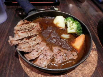「TSUNAMI」料理 856450 サーロインステーキカレー