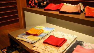 色浴衣のレンタル / 1