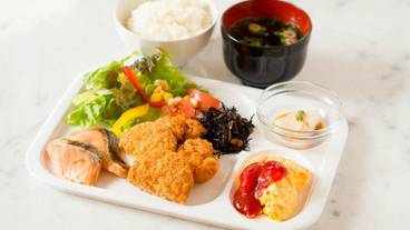 食事・飲み物 / 35