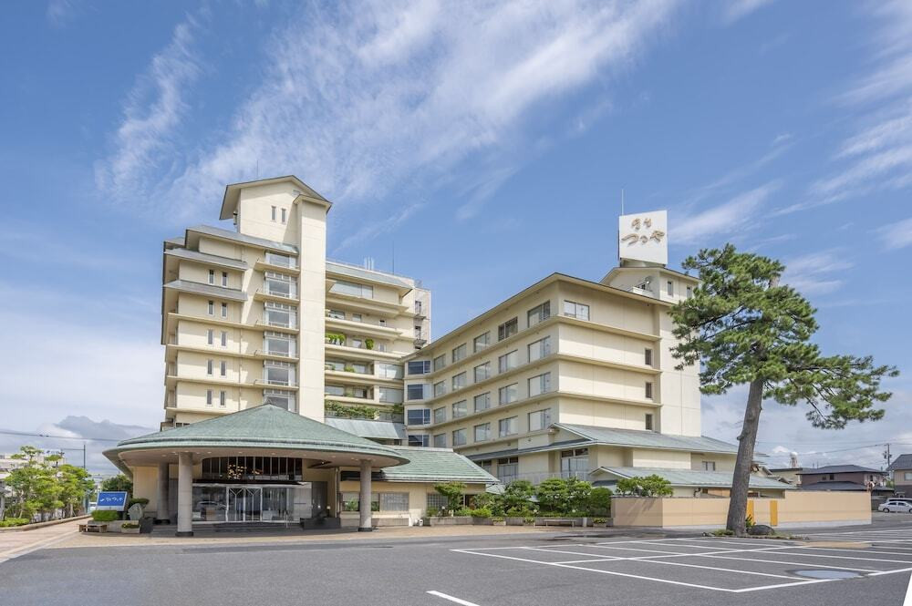 9.会席料理やステーキで女子ディナーを♪「四季を奏でるさらさの宿 皆生つるや」4084090