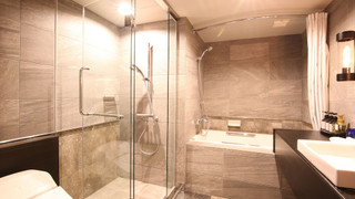 グランド ダブルルーム (ユニットタイプバスルーム、トイレ仕切り、シャワーブース)