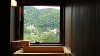 フォース 49平米 禁煙 / 渓谷側 / 天然温泉客室風呂付き