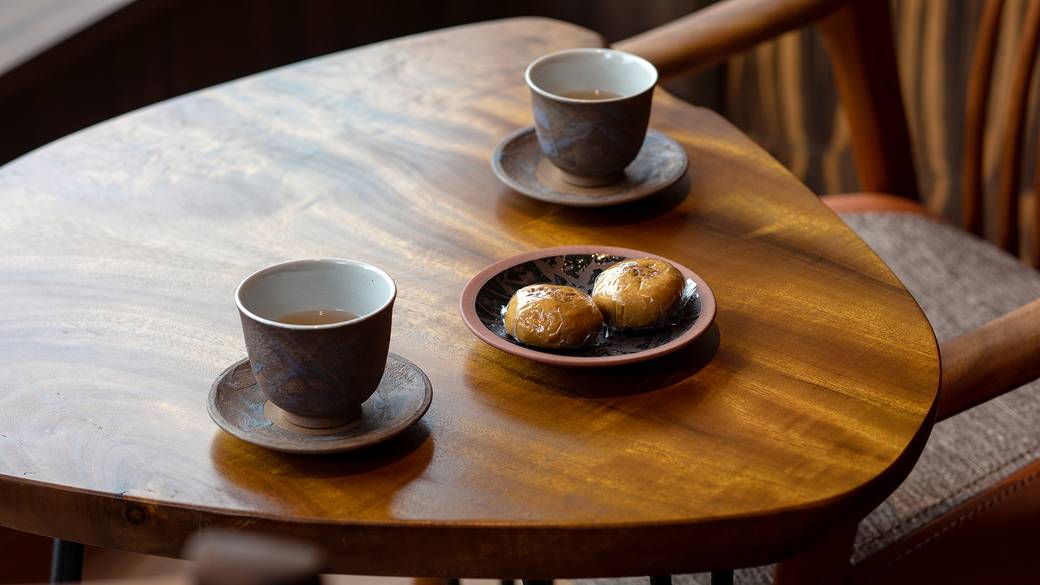 大黒饅頭とお茶のサービス / 2