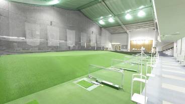 屋内ゴルフ練習場 / 3