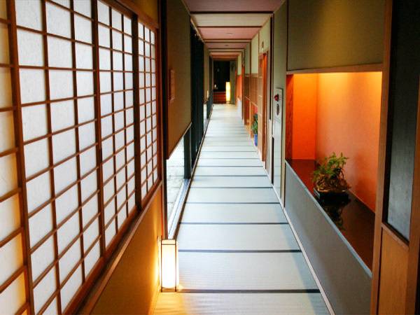 しっとり開放的な全館畳敷き / 3