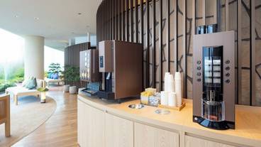 ロビーラウンジ / 3