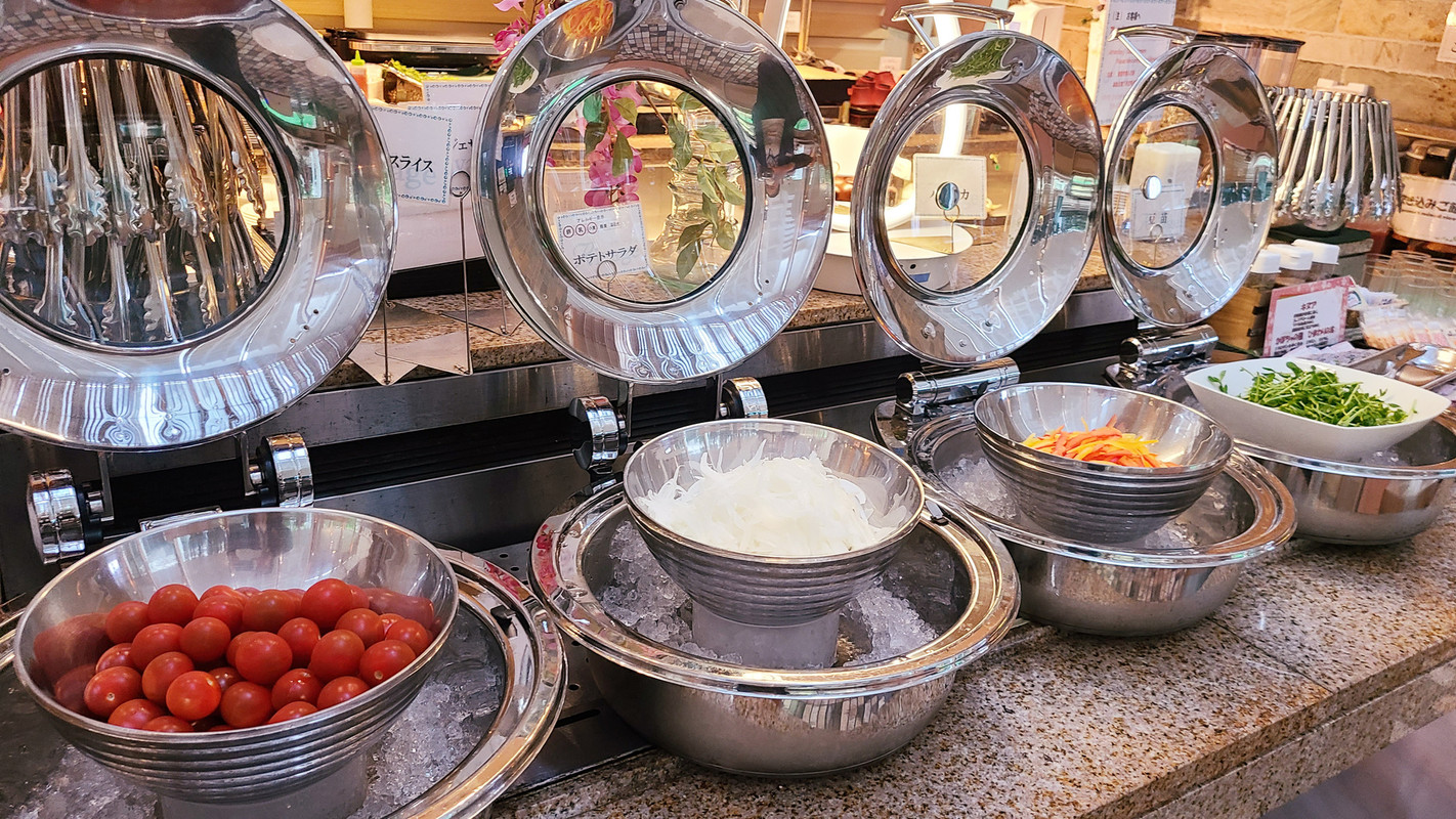 朝食バイキング①