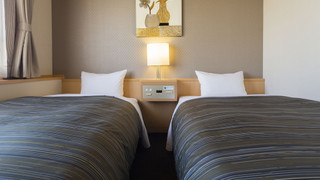 エコノミー ツインルーム 喫煙可