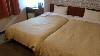 ツインルーム シングルベッド 2 台 禁煙