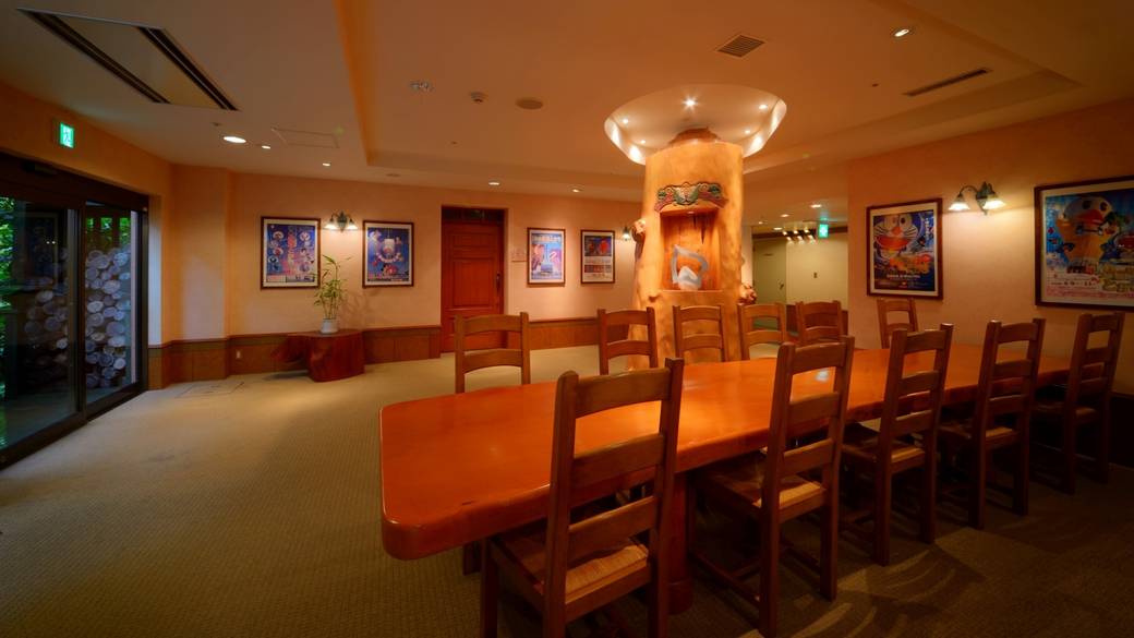 森のラウンジ② / 2