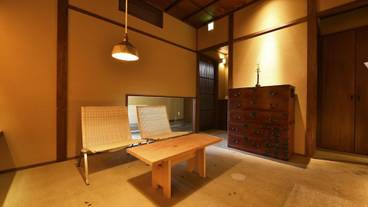 内部エントランス / 2