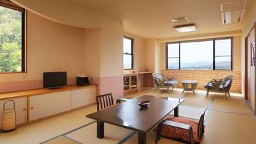 客室内のダイニングエリア / 9