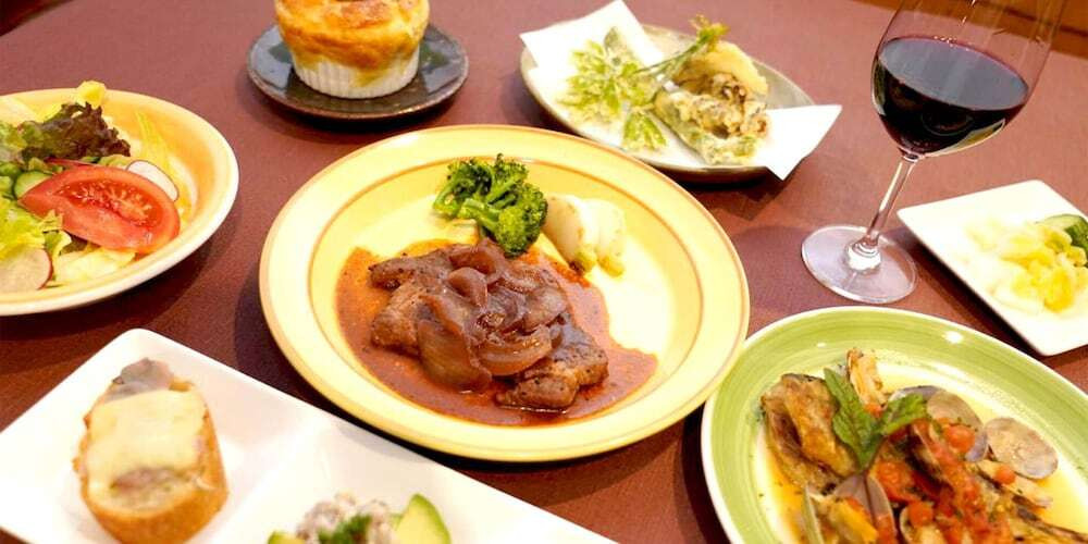 旅館のお食事処