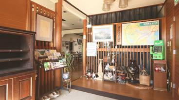 内部エントランス / 2