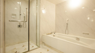 コーナースイート 禁煙(3歳以下のお子様は添い寝となり無料の為、検索時の予約人数に含めないで下さい/ 添寝人数は大人1名につき1名まで)