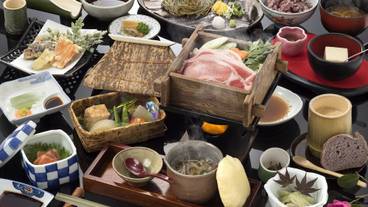 食事・飲み物 / 1