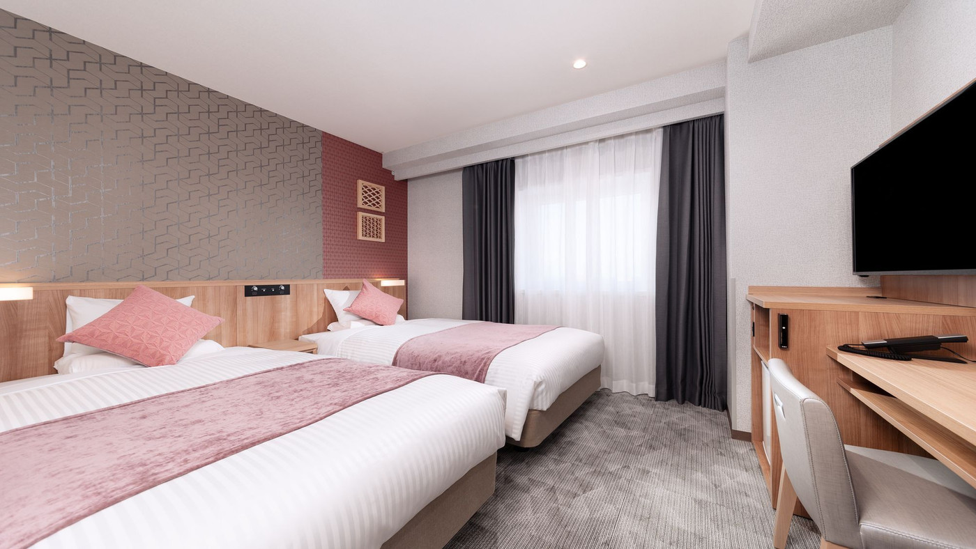 迫力満点のねぶたと青森グルメで朝から元気に3996178