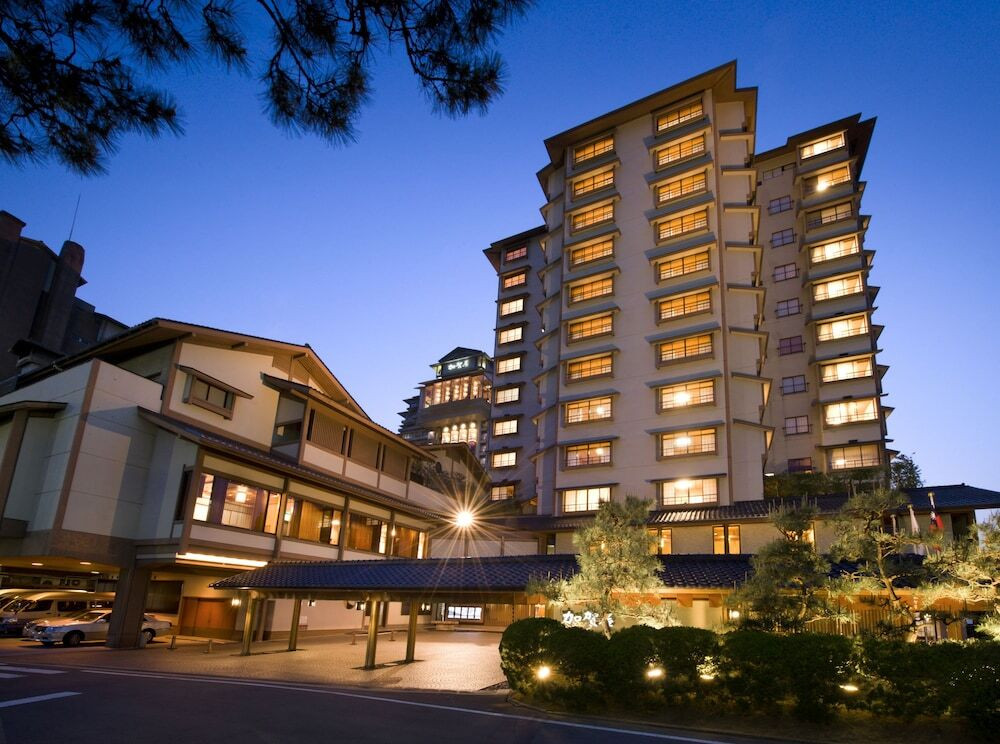 110年以上の歴史をもち、皇室や数々の著名人をもてなしてきた高級温泉宿4253581