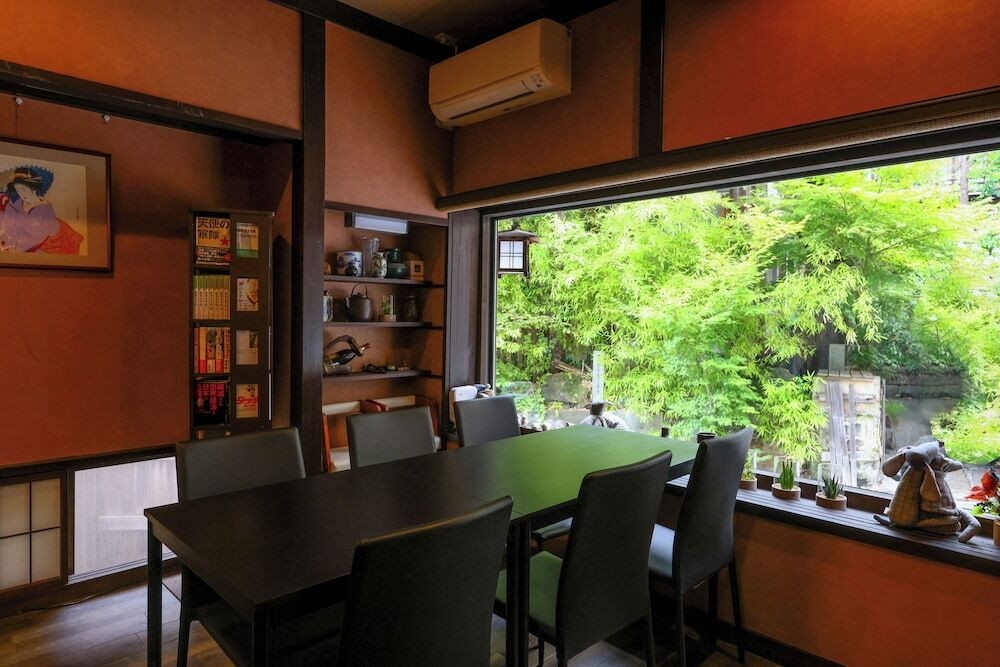 ロビーラウンジ