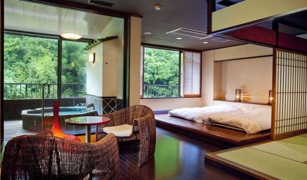 露天風呂付客室「六庄庵」 一例 / 1