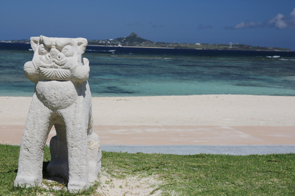 開催月：7月の土曜日／会場：エメラルドビーチ（海洋博公園内）／花火打ち上げ時間：約50分（1万発）4088113