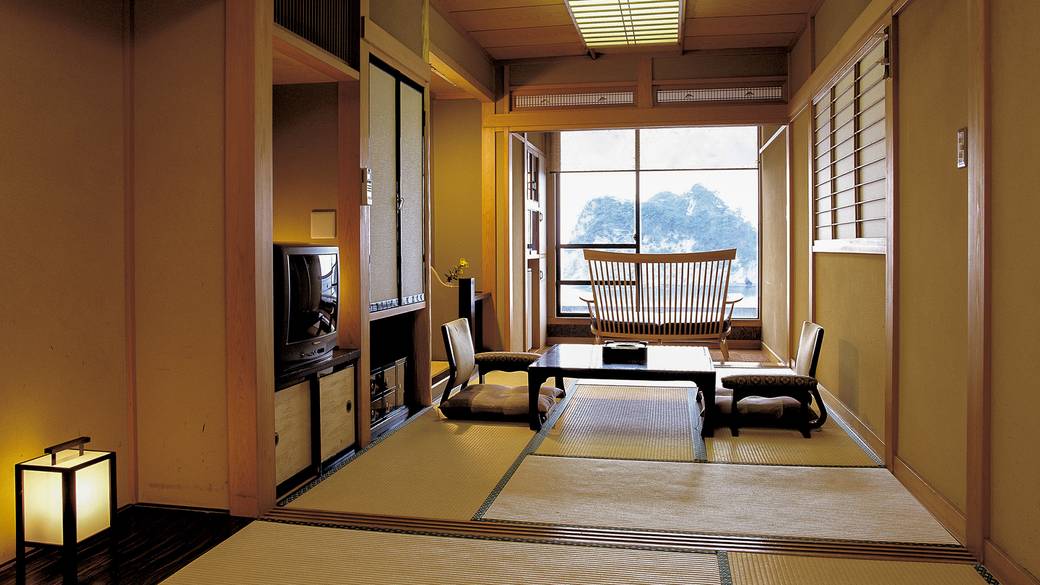 絶景や露天風呂♪
おこもりに最適な客室 / 4