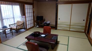 客室内のダイニングエリア / 21