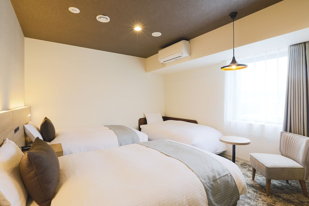 デラックスツインルーム(2)