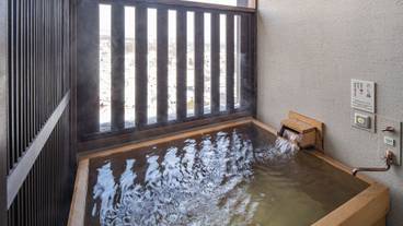 客室の半露天風呂一例 / 5