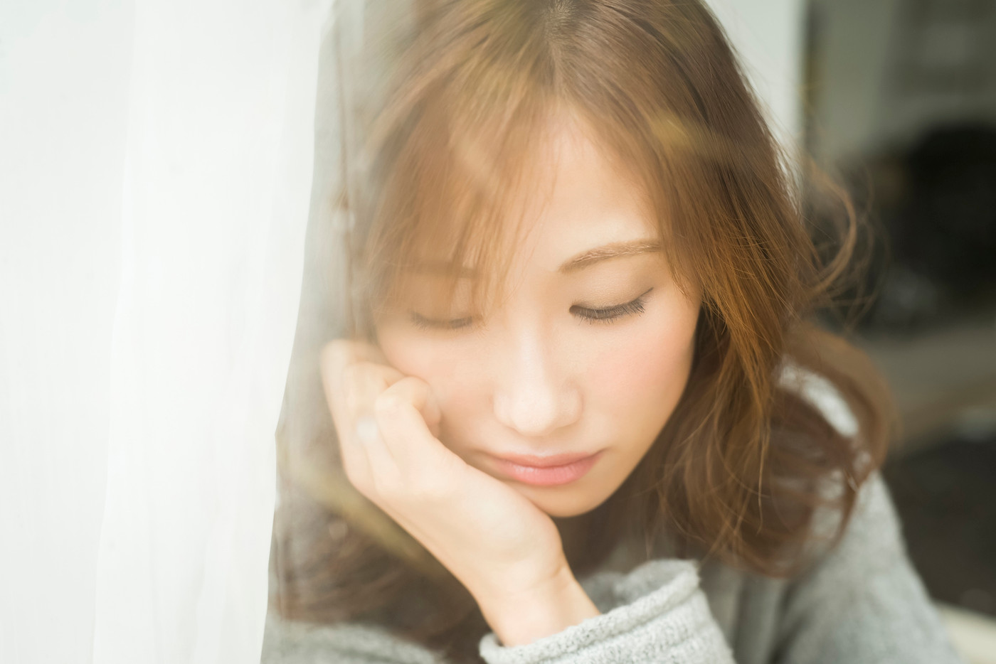 女性 別れ イメージ