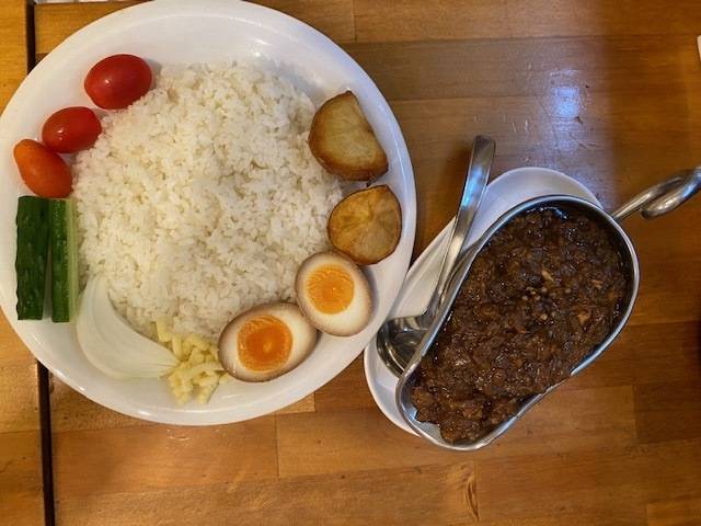 スパイスカレーで
腹ごしらえしましょ♪ / 4