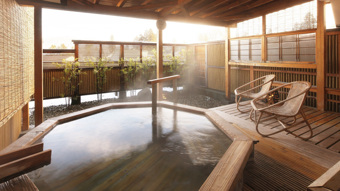 蔵王連峰の絶景を満喫！家族で温泉が楽しめる宿4058164