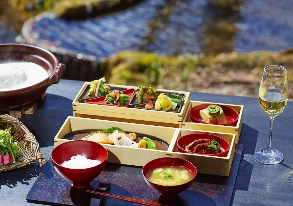 憧れの高級宿でデジタルデトックス4263252