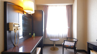 [西館] エコノミー セミダブルルーム セミダブルベッド 1 台 禁煙 (18平米)