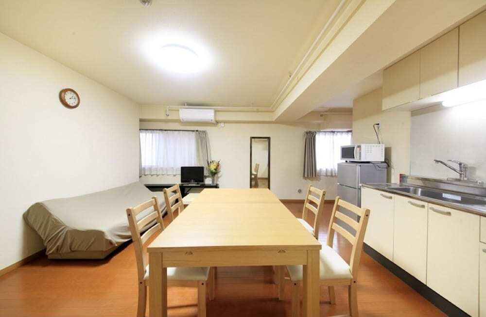 客室内のダイニングエリア