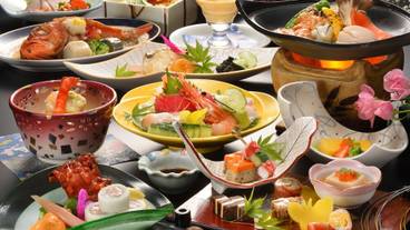 旅館のお食事処 / 13