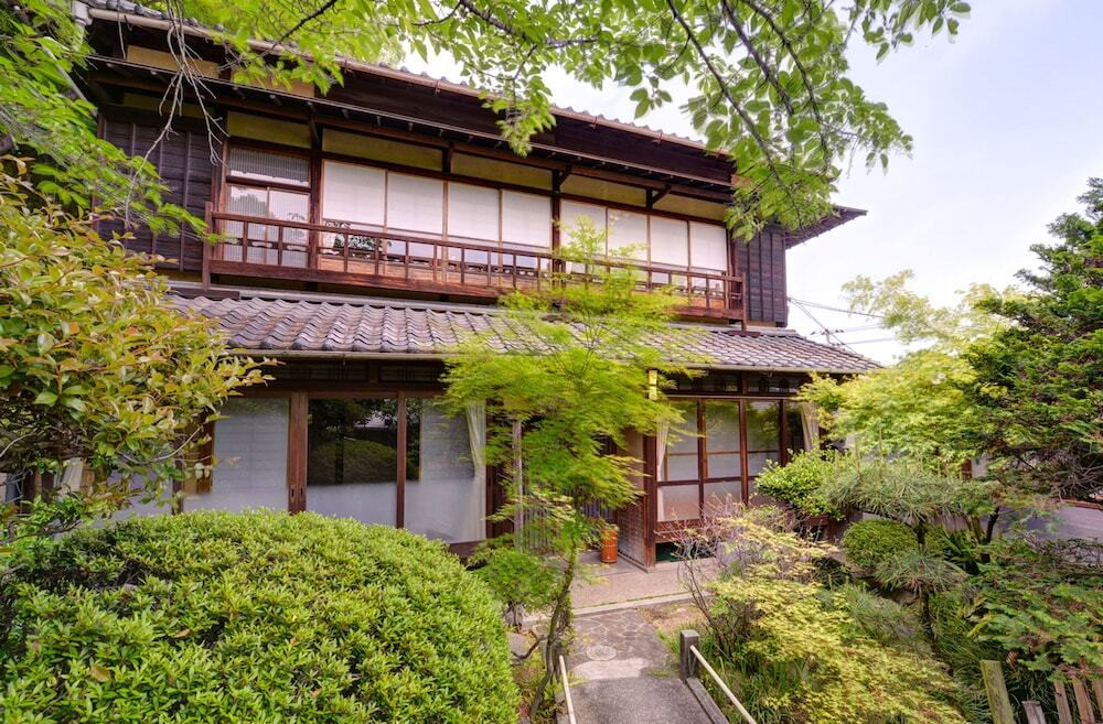 庭園の坂道を登る風情たっぷりの優しい宿3849125