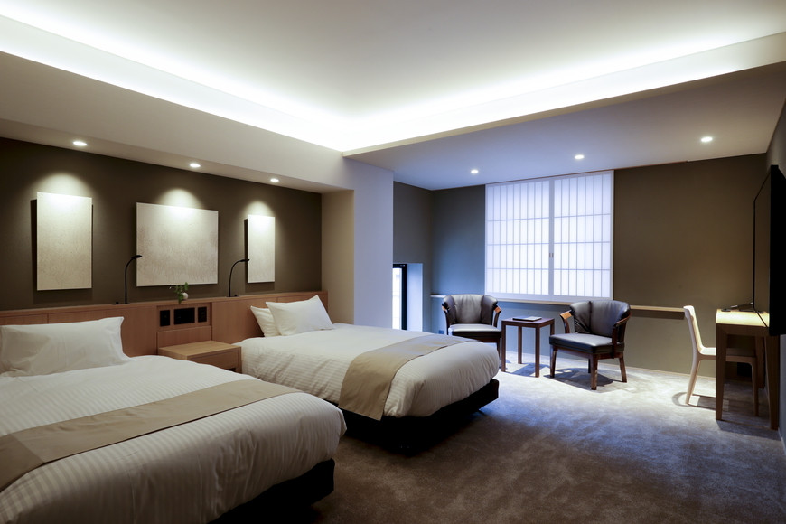 雷門の真横！浅草ならではの景色を二人で満喫4065803