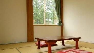 客室内のダイニングエリア / 4