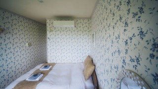 デザイン ルーム ダブルベッド 1 台 パーシャルシービュー