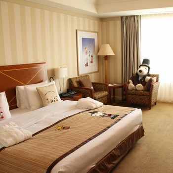 ここでしか出会えない、ドアマン・スヌーピーと一緒にステイ♪4377804