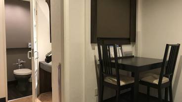 客室内のダイニングエリア / 18