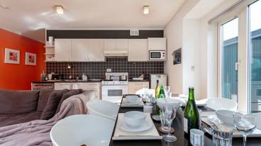 客室内のダイニングエリア / 10