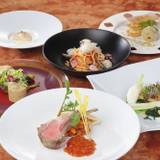 比叡山の夜景を見ながら
フレンチディナーを堪能
 / 2