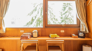 ベーシック トリプルルーム 共用バスルーム マウンテンビュー