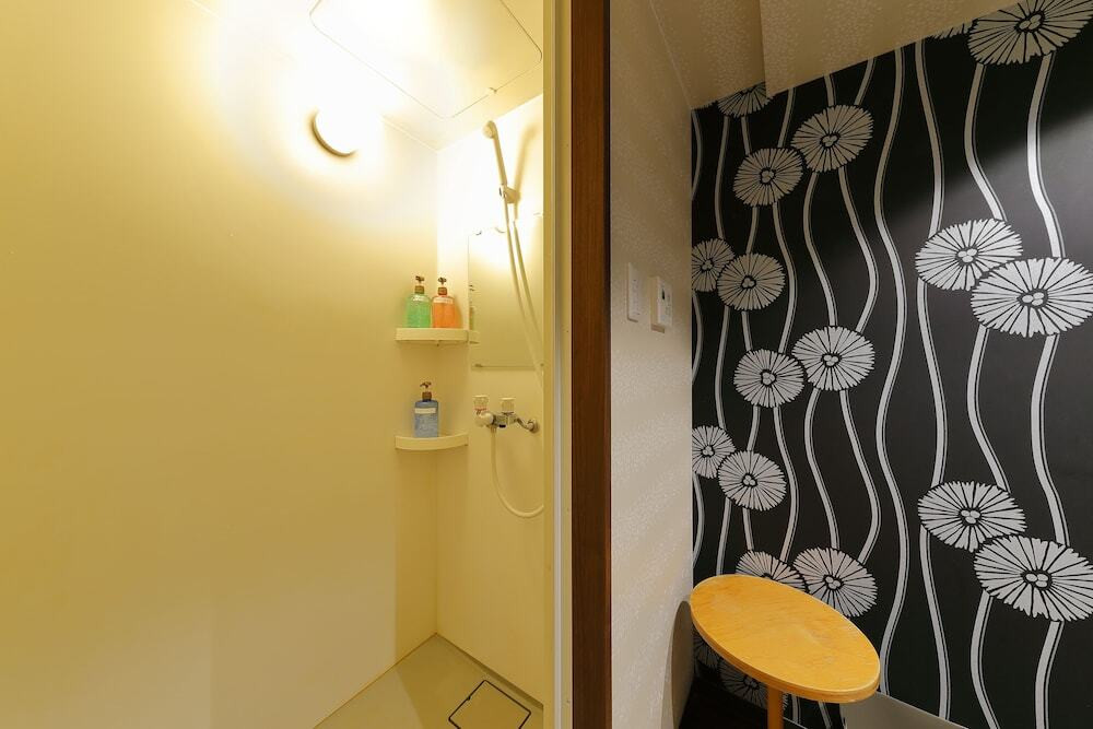 バスルームのシャワー