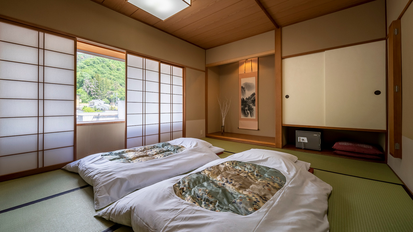 和室 10畳（山側）