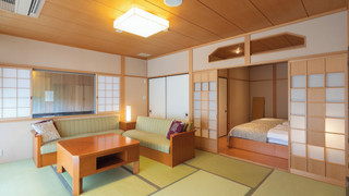 【和風庭園一望 2階和洋室 テラス付】源泉掛流し半露天風呂