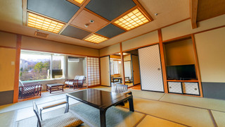 和室 (12+6畳) (喫煙室)